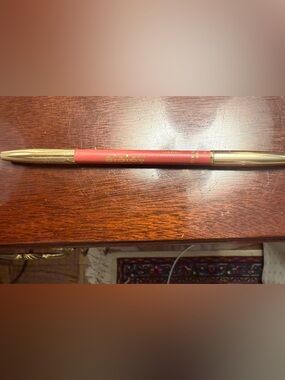 SISLEY Paris
PHYTO-LEVREZ PERFECT
Lip Liner
Rose Passion